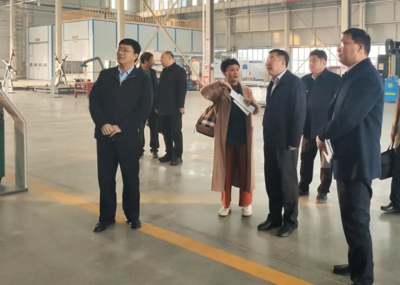 安陽(yáng)市副市長(zhǎng)王新亭一行調(diào)研獵鷹制造中心