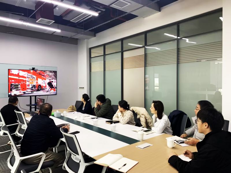 北交所市場發(fā)展部北方基地副主任王春升一行到獵鷹消防科技調(diào)研